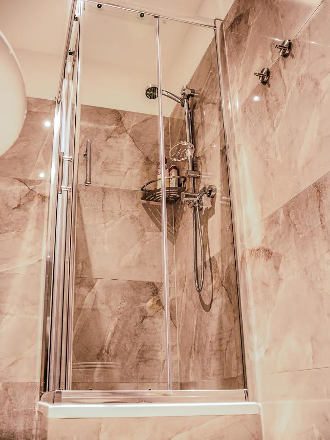 Apartamento Wohnen Im Herzen Von Wien Budget Exterior foto